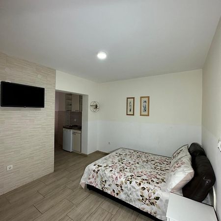 Apartmani Simona Budva Zewnętrze zdjęcie
