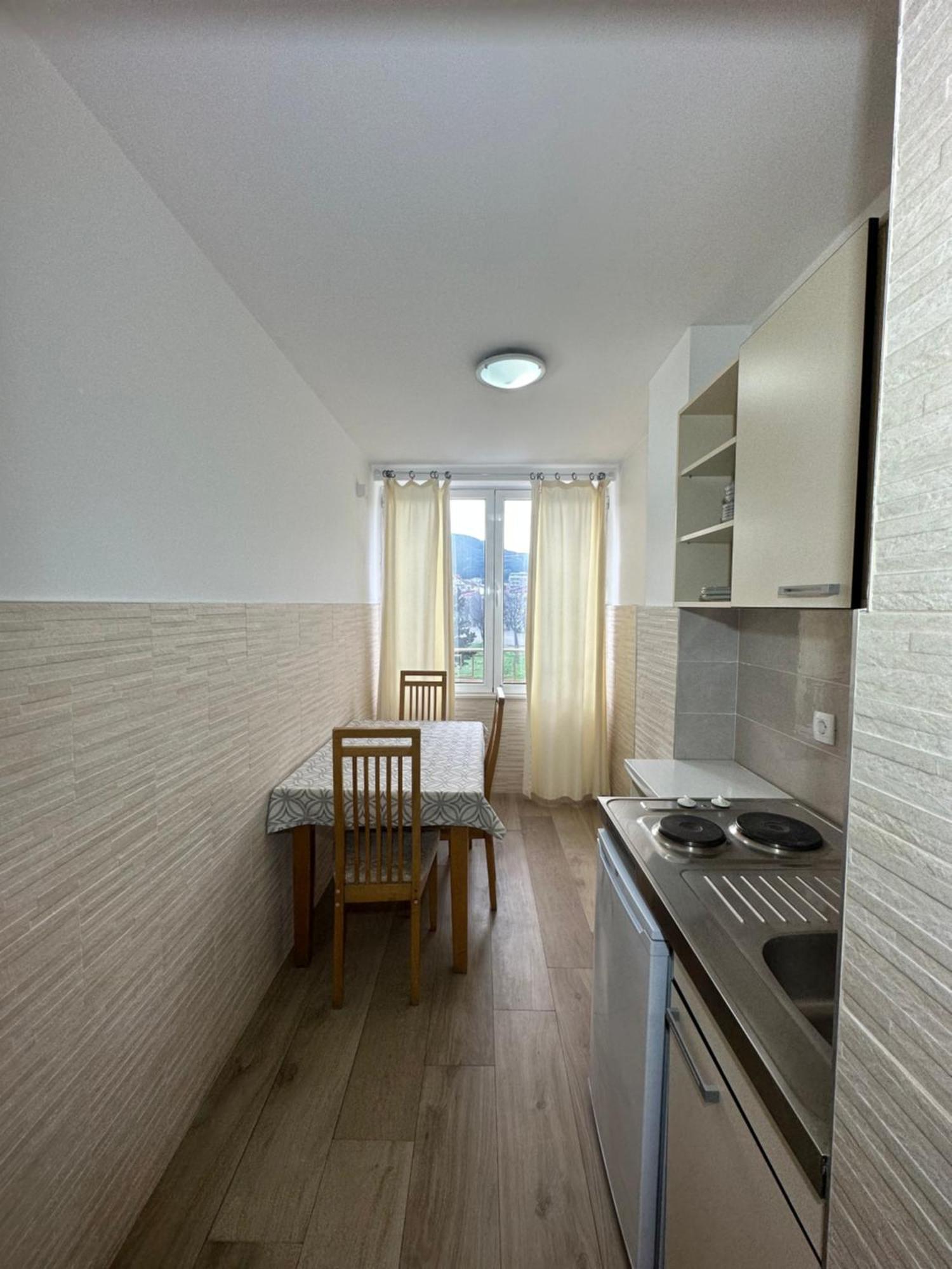 Apartmani Simona Budva Zewnętrze zdjęcie