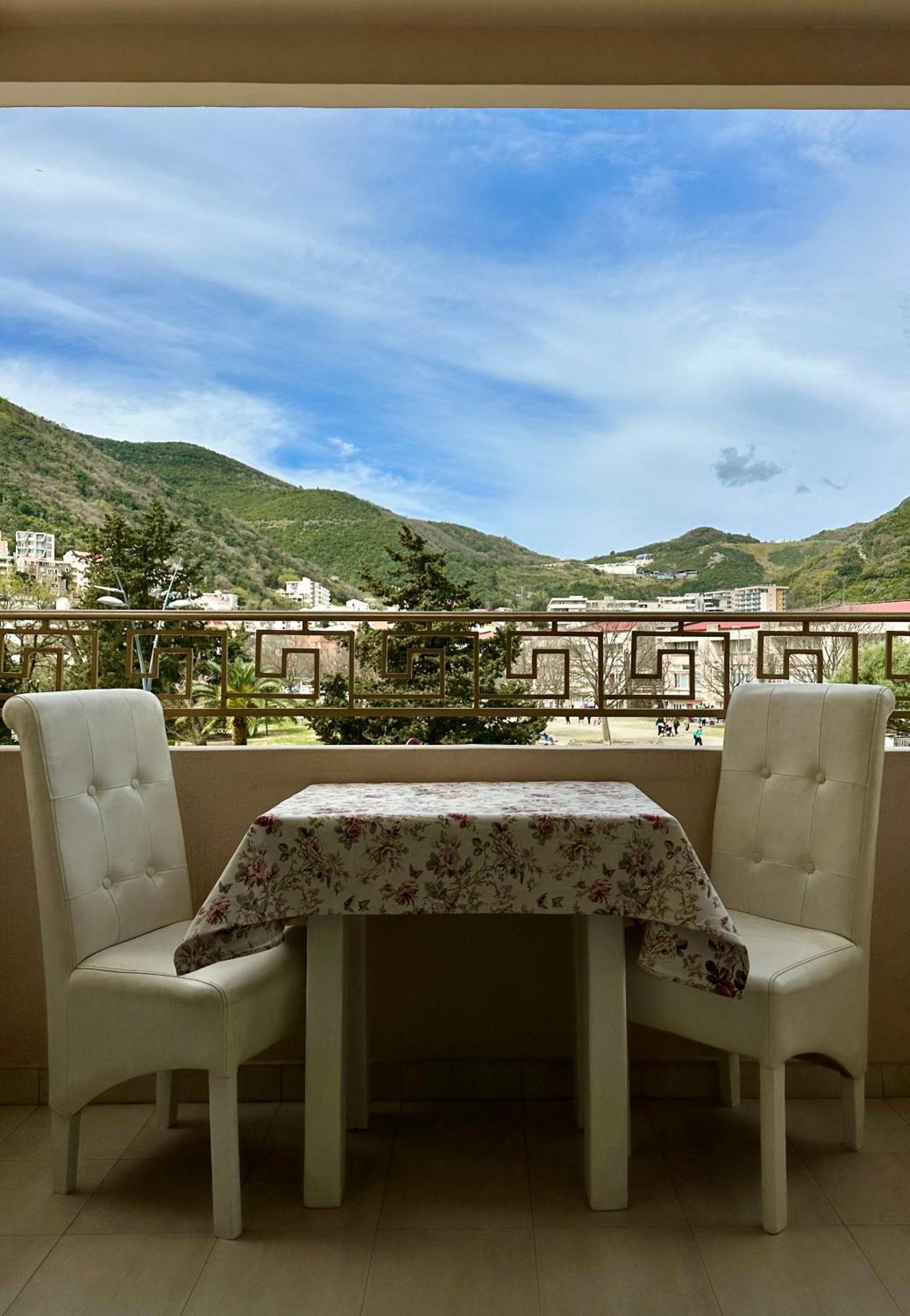 Apartmani Simona Budva Zewnętrze zdjęcie