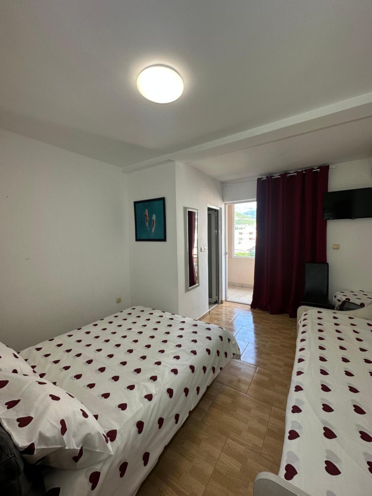 Apartmani Simona Budva Zewnętrze zdjęcie